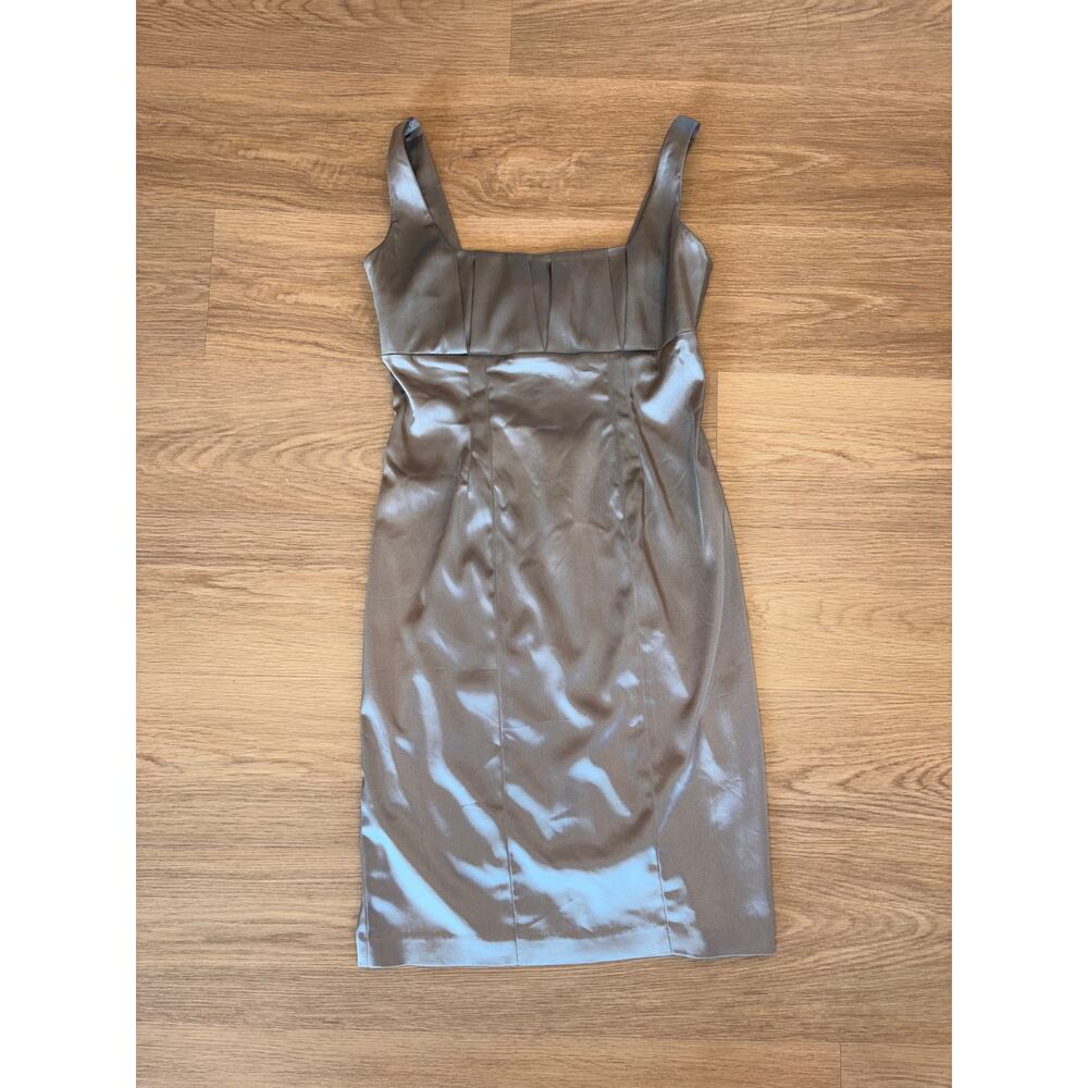 Calvin Klein gray/silver sheath princess seams cocktail dress size 6